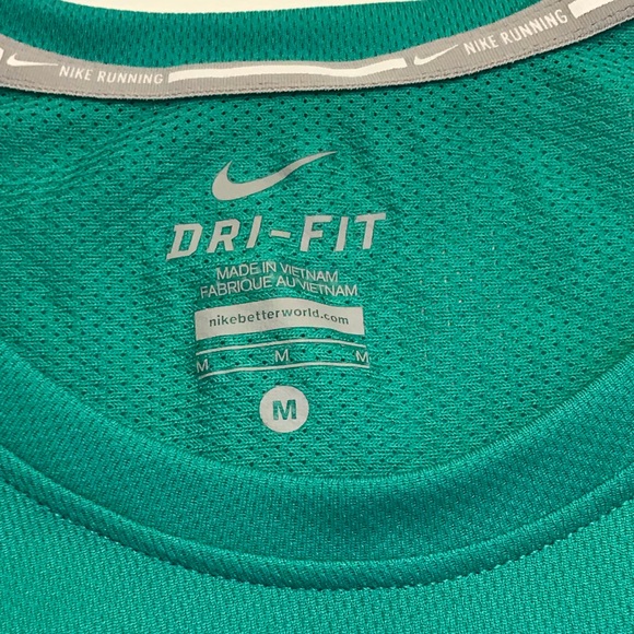 Nike running tee short sleeved - Picture 2 of 2
